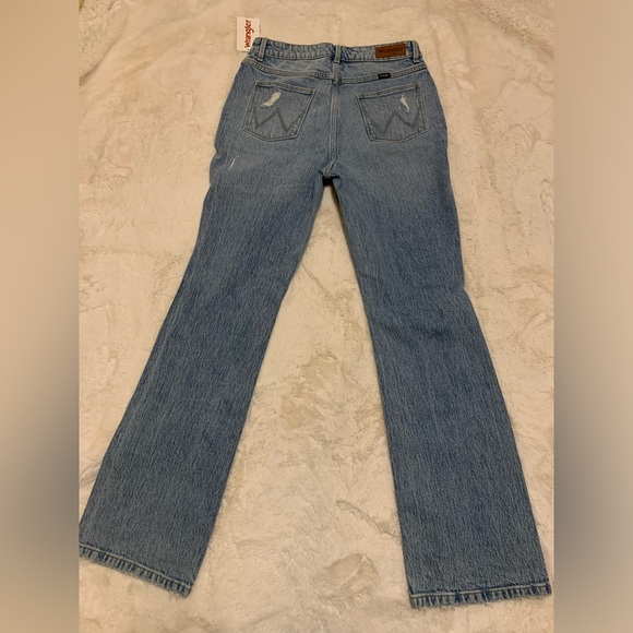 New with tags women’s size 8x32 Wrangler Light Blue bold bootcut Jeans - Picture 3 of 7
